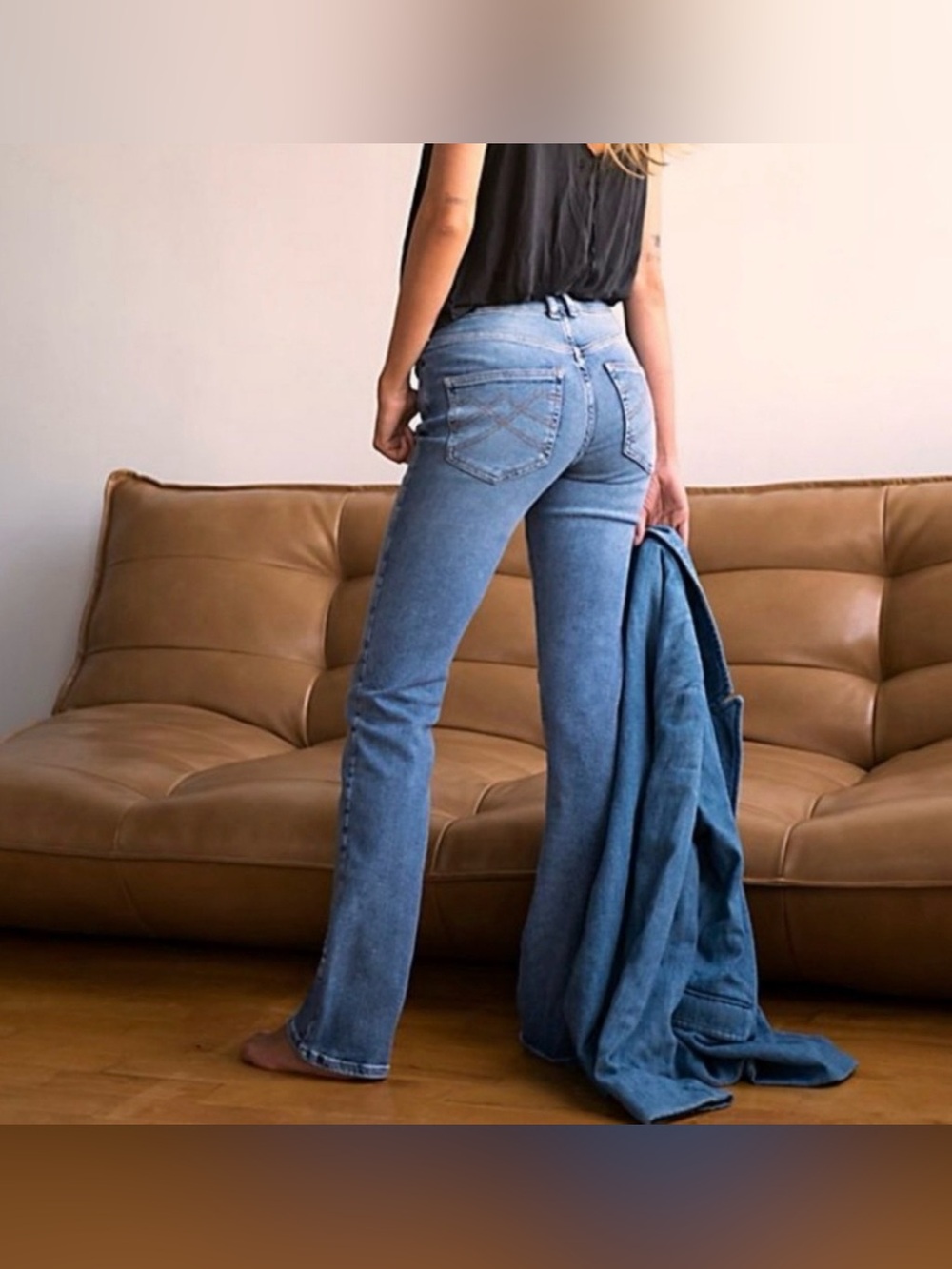 Free People We The Free Shayla Baby Bootcut Flare Jeans 2 button Stitched Pocket